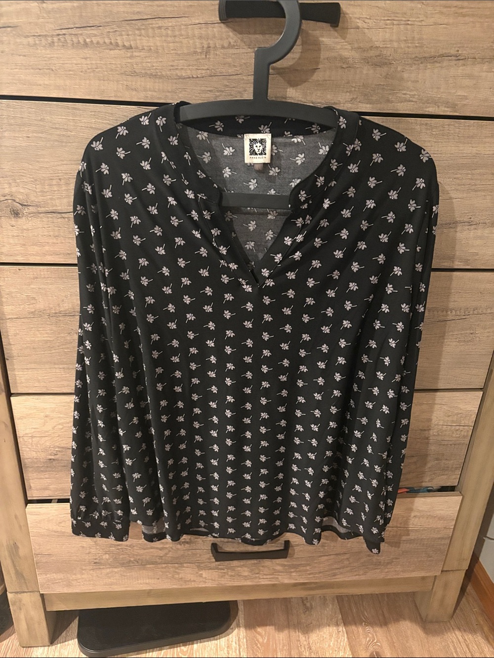 Anne Klein Black Long Sleeve V-Neck Top with White Floral Print